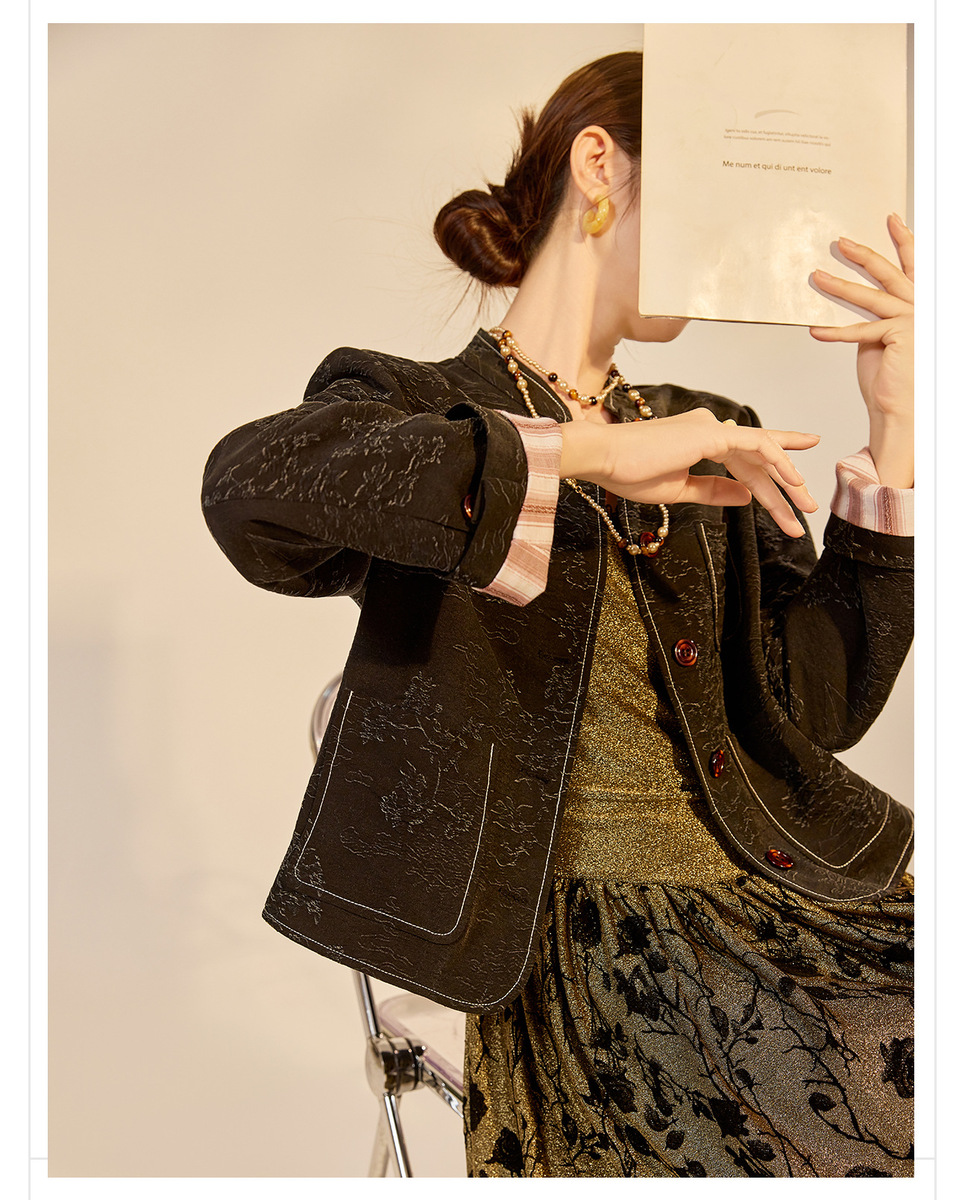 Áo khoác ngắn dệt jacquard họa tiết hoa cổ tròn tay dài phong cách retro — Lan Dạ Hắc (giao hàng 7 ngày)
