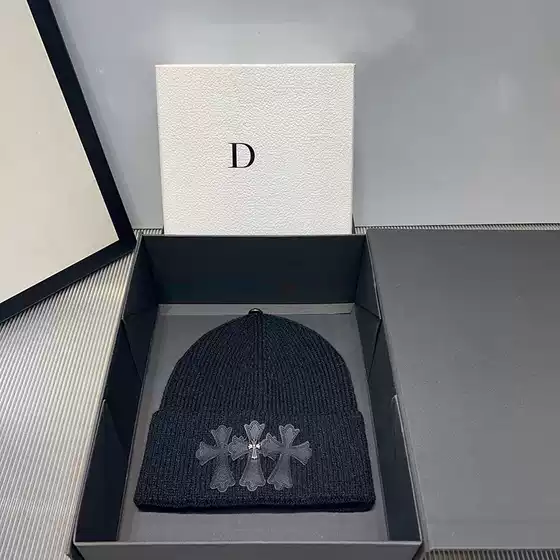 Cross-Border New Trendy Brand Cross Leather Label Knitted Hat for Men and Women, Casual Warm Ear Protection Woolen Hat Cold Hat