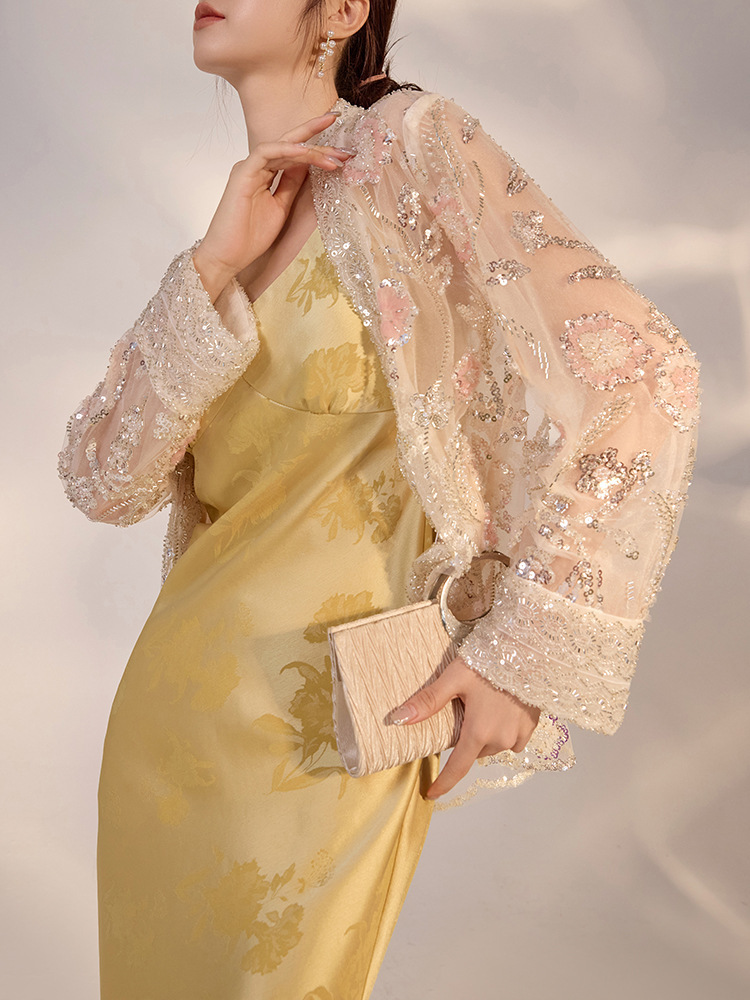 Áo khoác nữ dài tay dáng suông họa tiết hoa dập nổi phối sequin nhẹ — Màu mơ dịu nhẹ (tóc 7 ngày), Màu mơ dịu nhẹ (tóc nhuộm trong ngày)
