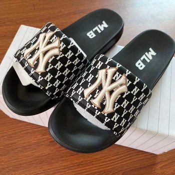 Summer New All-match Slippers Sandals Casual Beach One-word Outdoor Fashion Non-slip Trendy Brand Men and Women Couple Flat Bottom