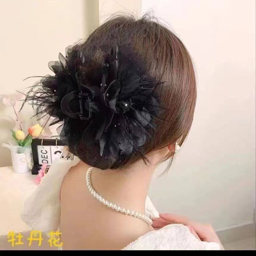 新款牡丹花羽毛网红高颜值轻奢时尚后脑勺鲨鱼洋气发夹上档次