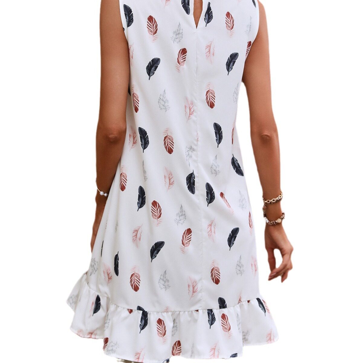 Loose Floral Print Sleeveless Dress Comfortable Fit Lightweight Fabric Summer Style Available for Wholesale
