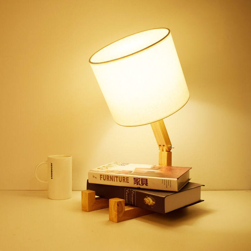 Humanoid Robot Japanese-Style Personalized Table Lamp Creative Lamp Solid Wood Simple Nordic Art Bedroom Bedside Lamp