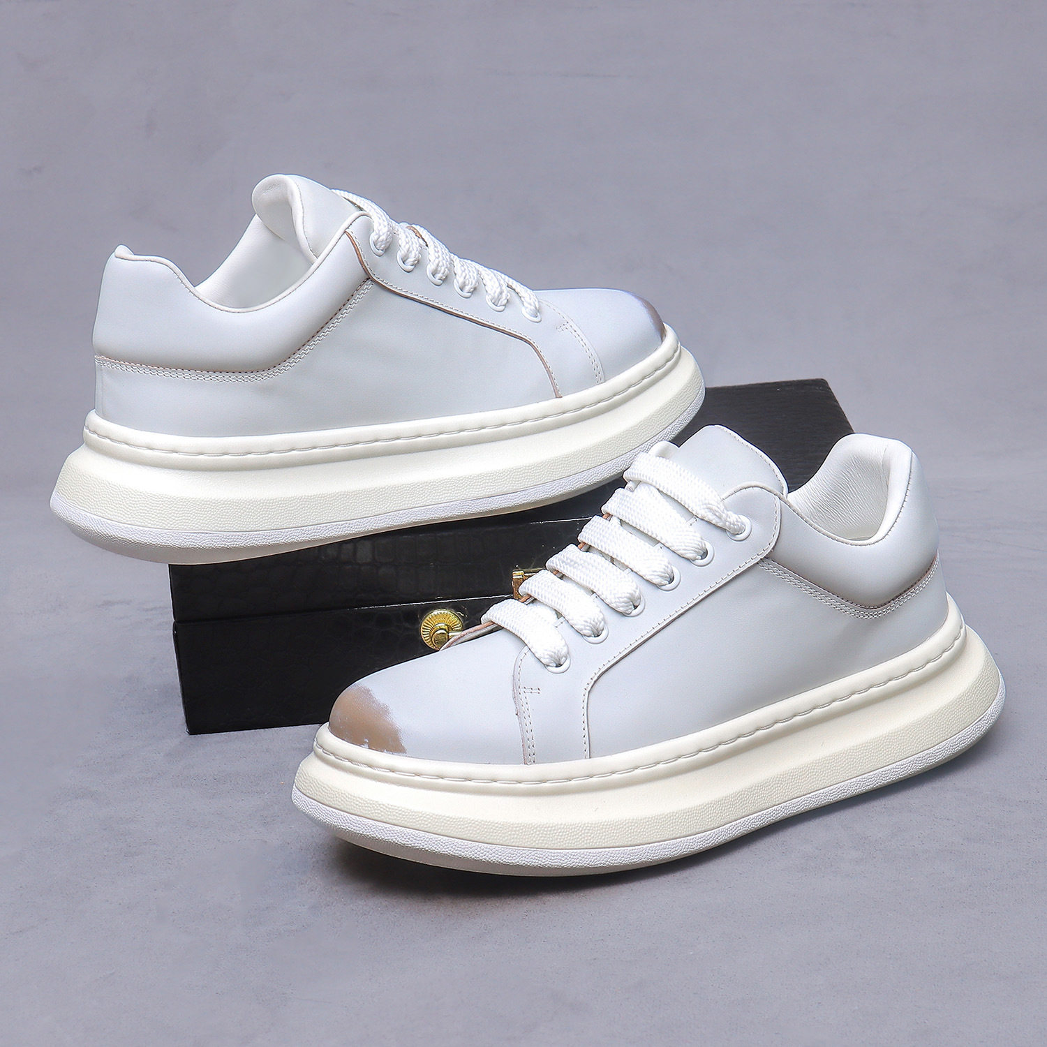 Giày Sneaker Nam Da Bò Đế Cao Khoảng 5cm Phong Cách Thời Trang Màu Trắng