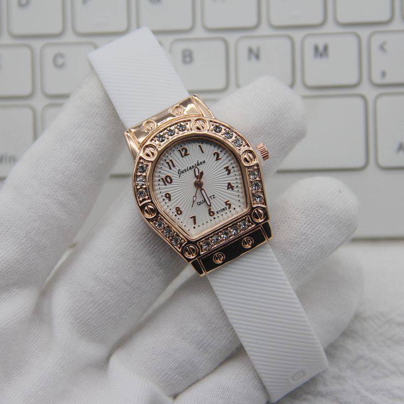 Cross-border Hot Selling Creative Irregular Dial Digital Watch Women's Fashionable Silicone Strap Quartz Watch Student Watch