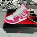 98. white pink toes + box