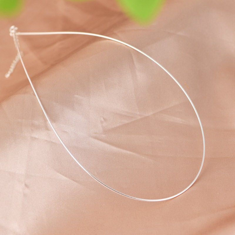 Golden Deer King S925 Silver Collar Artistic Fashion 1.2mm Snake Bone Chain Necklace Simple Design Women's Necklace Silver Jewelry