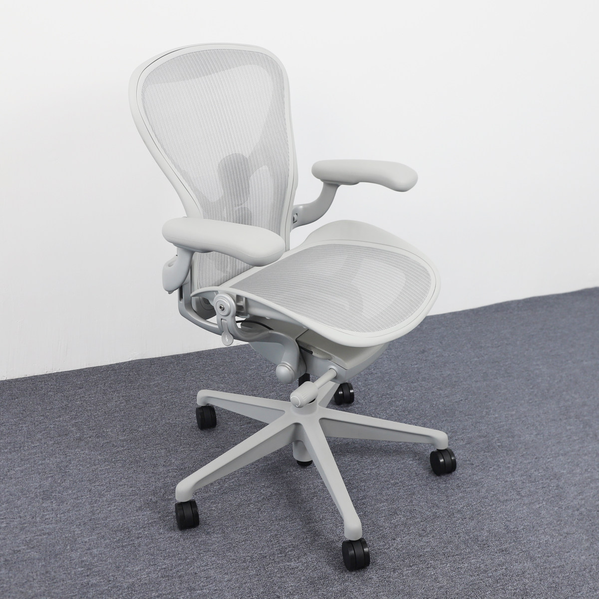 Эргономичное кресло Herman Miller Aeron 2-го поколения Herman Miller для сидячих игр, офисное кресло Изображение 1