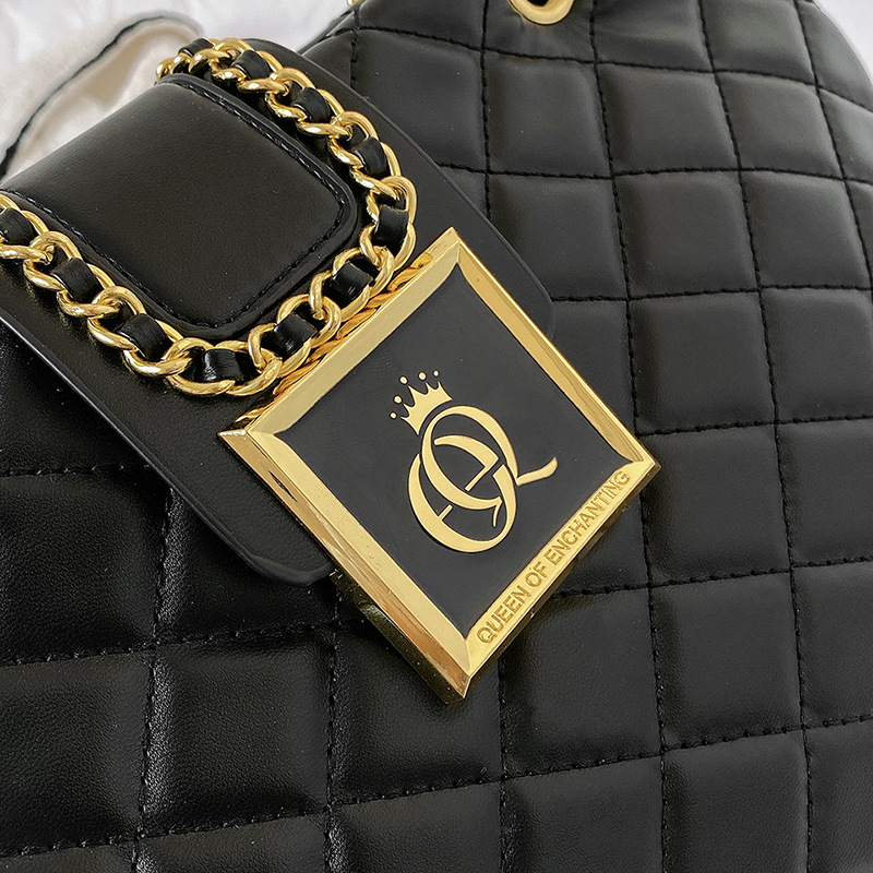 New Summer Live Broadcast Popular One-Shoulder Quilted Chain Large Capacity Simple Fashion Women's Bag 16 O1CN01eRJPXL1Lhe51T8B5C !!2214150501331 0 cib