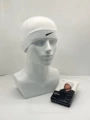 White hat [with box]