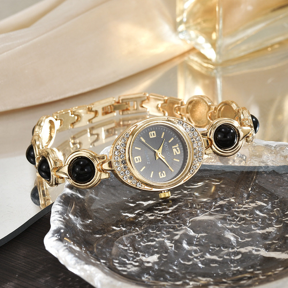 New High-Looking Colorful Diamond-Encrusted Bracelet Fashion Watch for Women with Small Dial and Small Fragrance Style Full Diamond Oval Watch