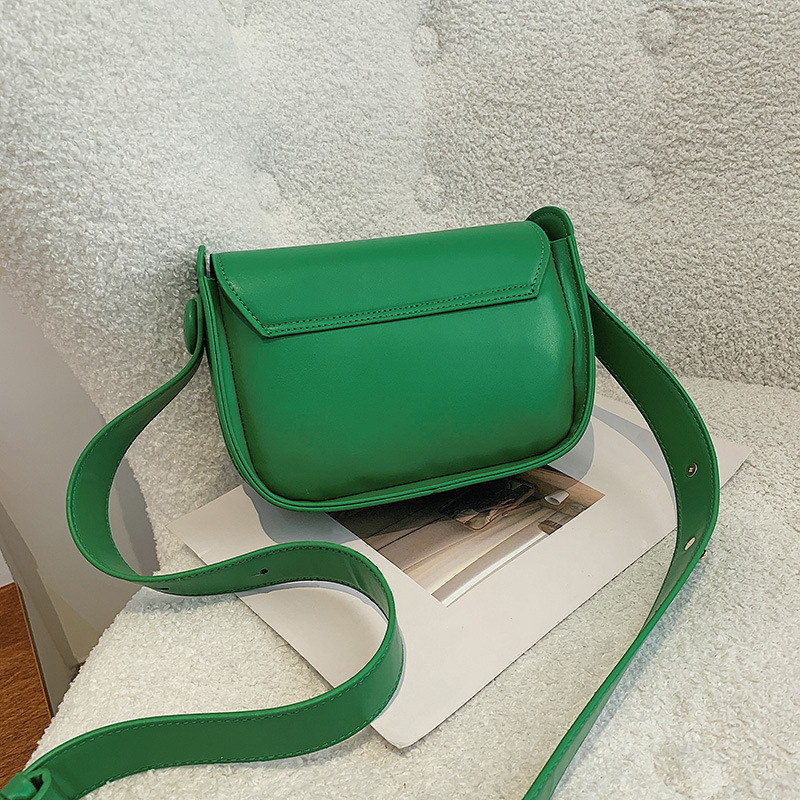 Texture Retro Bags Female 2022Ruthless New Funky Fashionable  质感复古包包女2022狠新款质朴时髦 斜挎包蒿级感百搭时搭 小方包 Texture Retro Bags Female 2022Ruthless New Funky Fashionable 