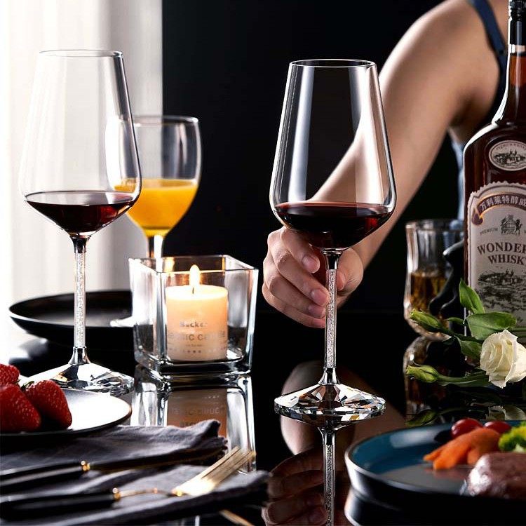 High-End Red Wine Glass Set, Home Luxury Crystal Wine Decanter, European-Style Cup Holder, Glass Goblet Pair