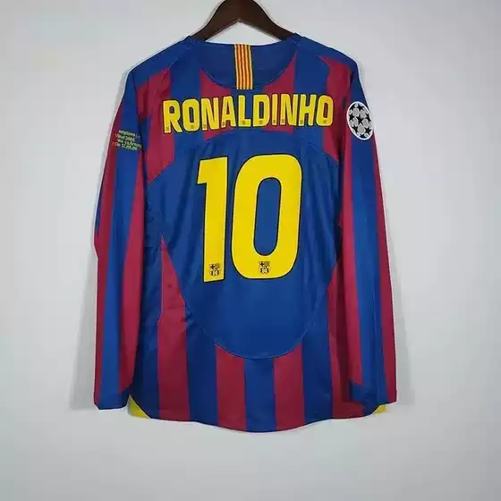 Wholesale 05-06 Barcelona Home Jersey Long-Sleeved No. 10 Ronaldo Real Madrid Home and Away Long-Sleeved No. 7 Ronaldo Football Uniform