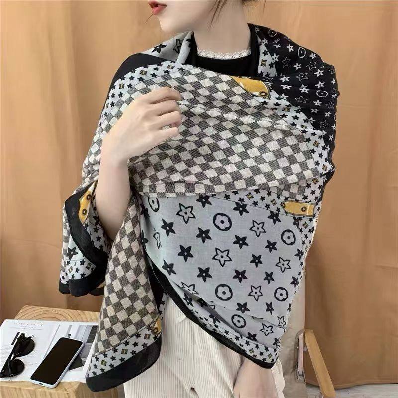 [Factory Straight Hair] Korean version of spring and summer new cotton and linen gauze towel thin silky shawl travel sunscreen beach towel women