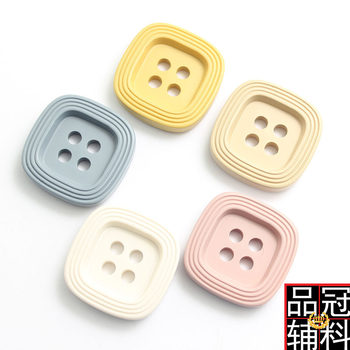 Square resin button four-eye paint coat windbreaker button color spot women's button accessories 18-30mm