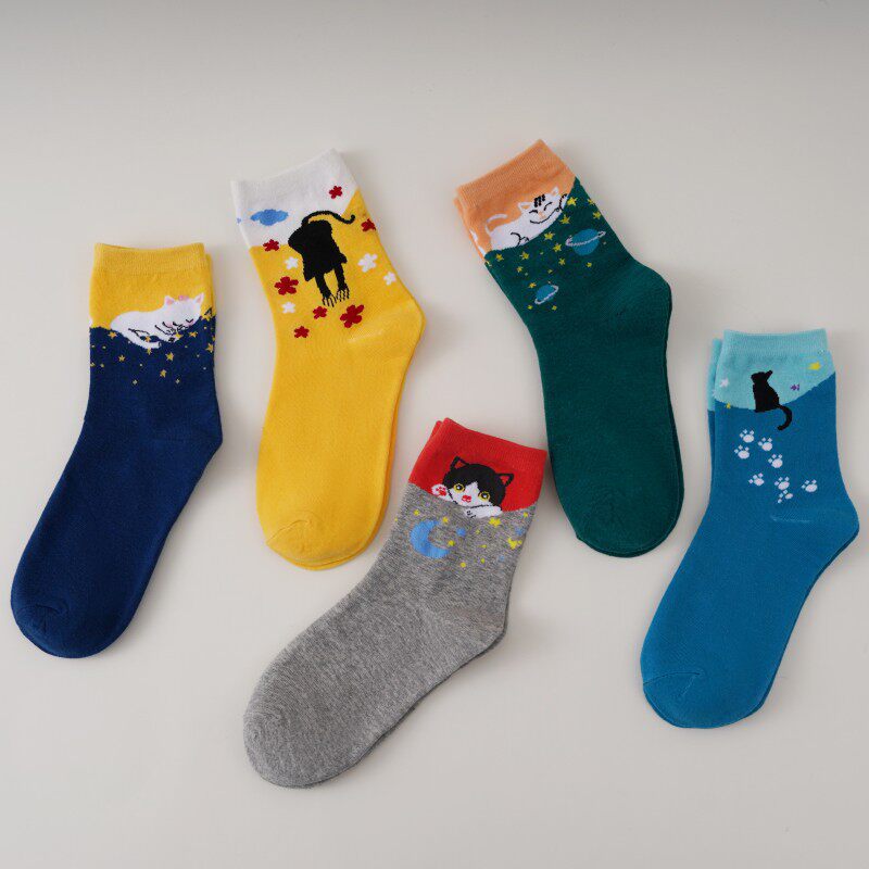 春秋新款卡通直板狗中筒袜棉质袜子女 诸暨厂家批发