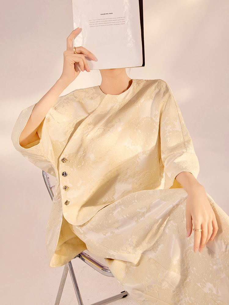 Bộ áo và chân váy nữ dài tay dáng rộng họa tiết hoa thêu — Váy Jacquard (giao hàng trong 7 ngày), Váy Jacquard (giao hàng trong ngày), Áo Jacquard (giao hàng trong ngày), Áo thun Jacquard (giao hàng trong 7 ngày)