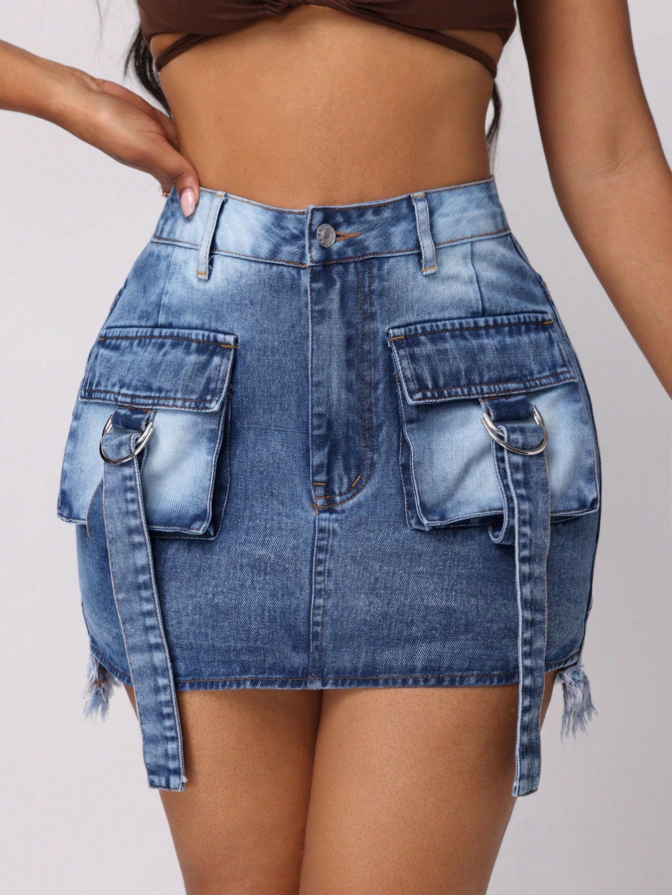 Casual Denim Skirt Stylish Workwear Design Large Pockets Decorative Straps Versatile for Everyday Wear Wholesale