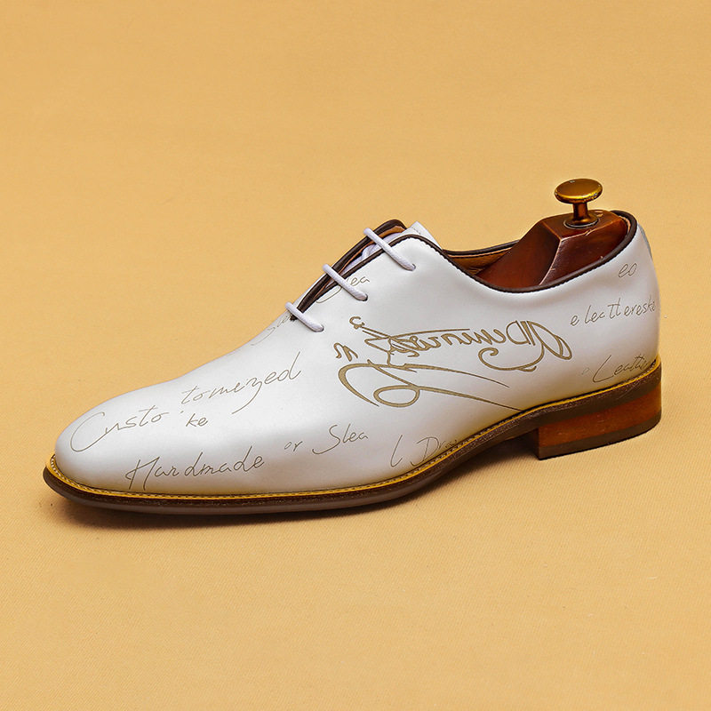 Màu trắng
