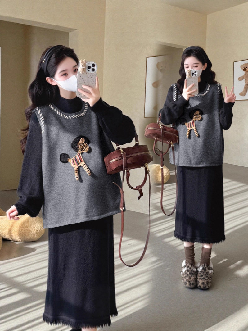 Maternity Autumn and Winter Dress Suit 2025 New French Thickeneded Sweater Vest Bottoming Knitted Skirt Two-Piece Set