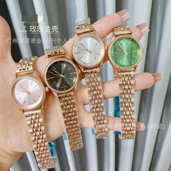 On behalf of the new ancient quartz ladies small dial sapphire glass watch constellation Ditong log tank batch