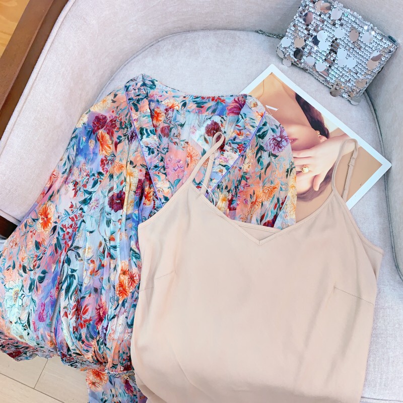 Đầm maxi nữ cổ chữ V tay bồng họa tiết hoa nhí phong cách thanh lịch — Rừng sương mù, tặng kèm áo mặc trong