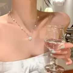 Zircon Pearl Beaded Round Flower Pendant Necklace, Light Luxury High-End Clavicle Chain, Niche High-End Jewelry for Women