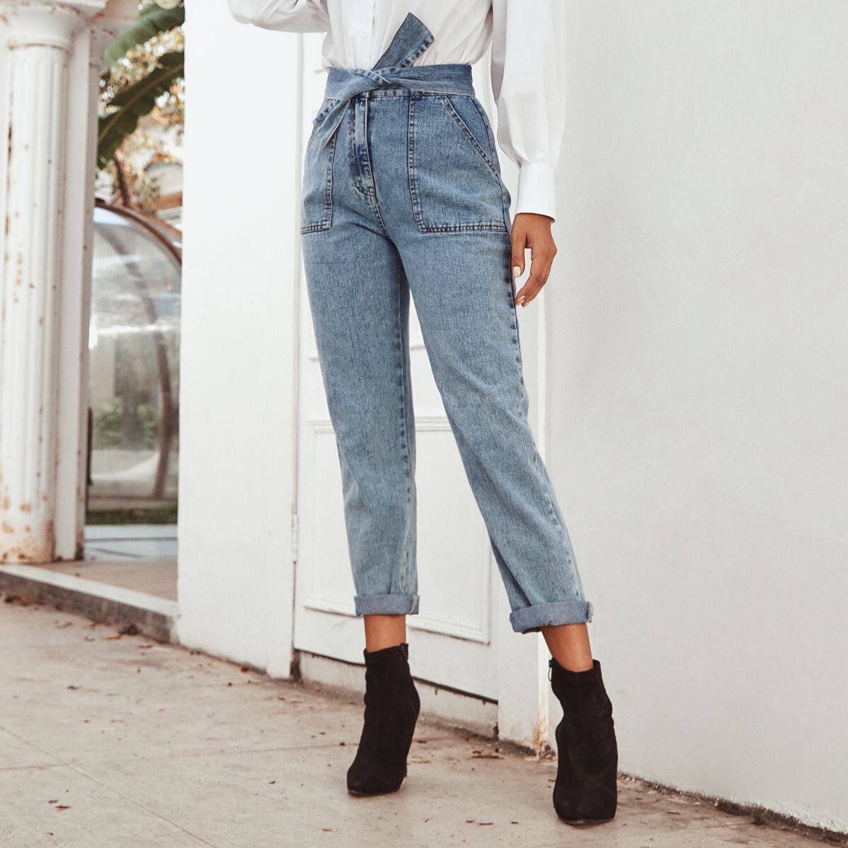 High Waisted Straight Leg Jeans Slim Fit Casual Style Trendy Design Perfect for Everyday Wear Wholesale Available
