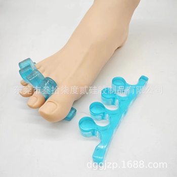 Toe Separator Silicone Toe Separator Three-Hole m Clip Foot Extension Drag Toe Overlapping Toe Valgus Corrector Medical
