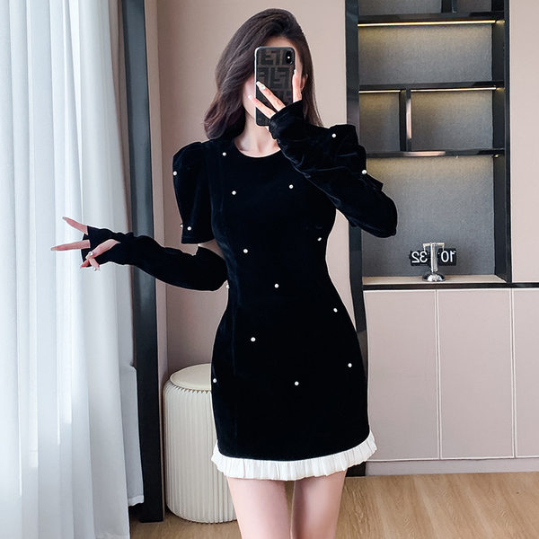 Váy Nhung Nữ Kiểu Pháp Thanh Lịch Ôm Dáng Chữ A Kèm Tay Áo Màu Đen