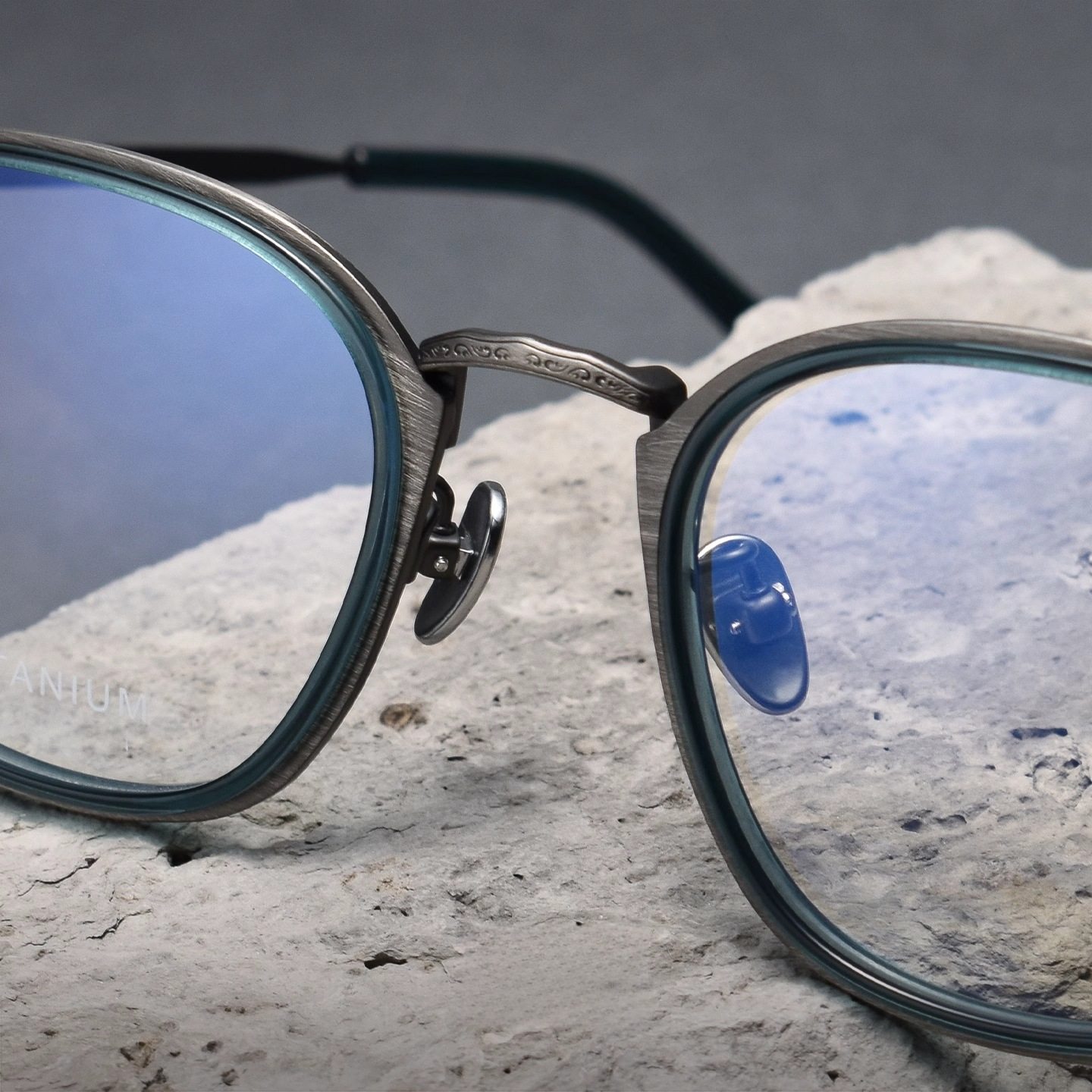 Danyang 192 Same Style Retro Ultra-Light Pure Titanium Prescription Eyeglass Frame for Men Pl-508 Bkt17