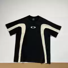 The medieval O @ kley 00s geometric line splicing machine can be used for outdoor quick-drying short-sleeved T-shirts for men and women