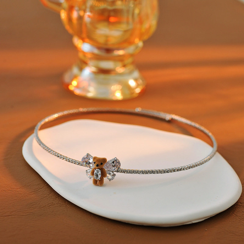 クマのネックレス