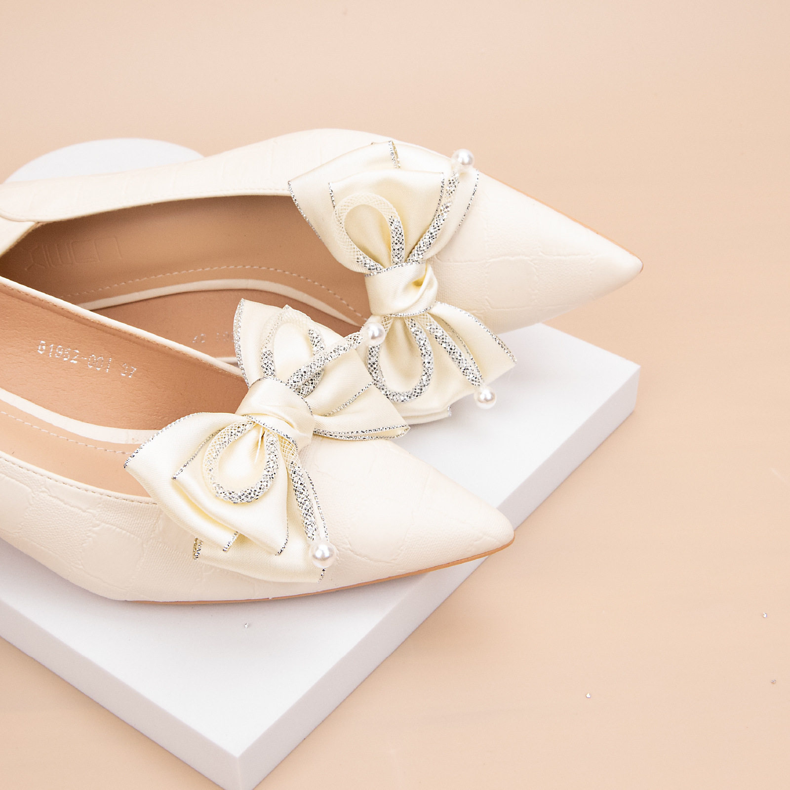 1 Piece of Mesh Rhinestone Bow Silver Sequin Trim Shoe Clip Detachable Wedding Party High Heels Shoe Flower