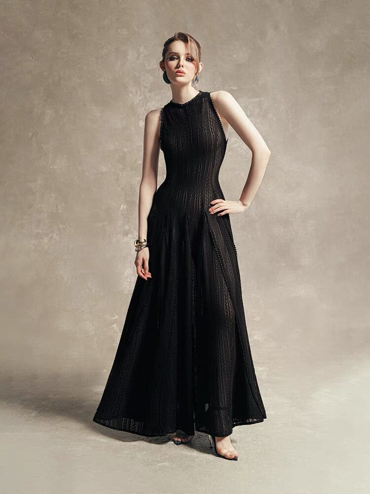 Đầm maxi nữ thắt eo cổ tròn không tay dáng suông — Trắng (không tay), Đen (không tay), Trắng (tay dài), Đen (tay dài) chi tiết 3