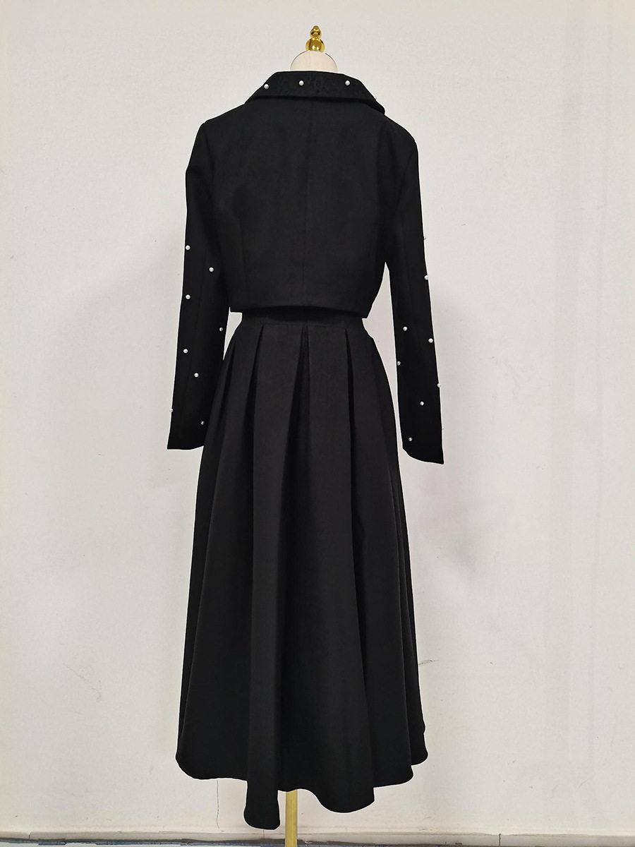 2025 Autumn European and American New Elegant Pleated Slimming Long Dress with Temperament, Solid Color Beaded Lapel Long Sleeve Two-Piece Set for Women