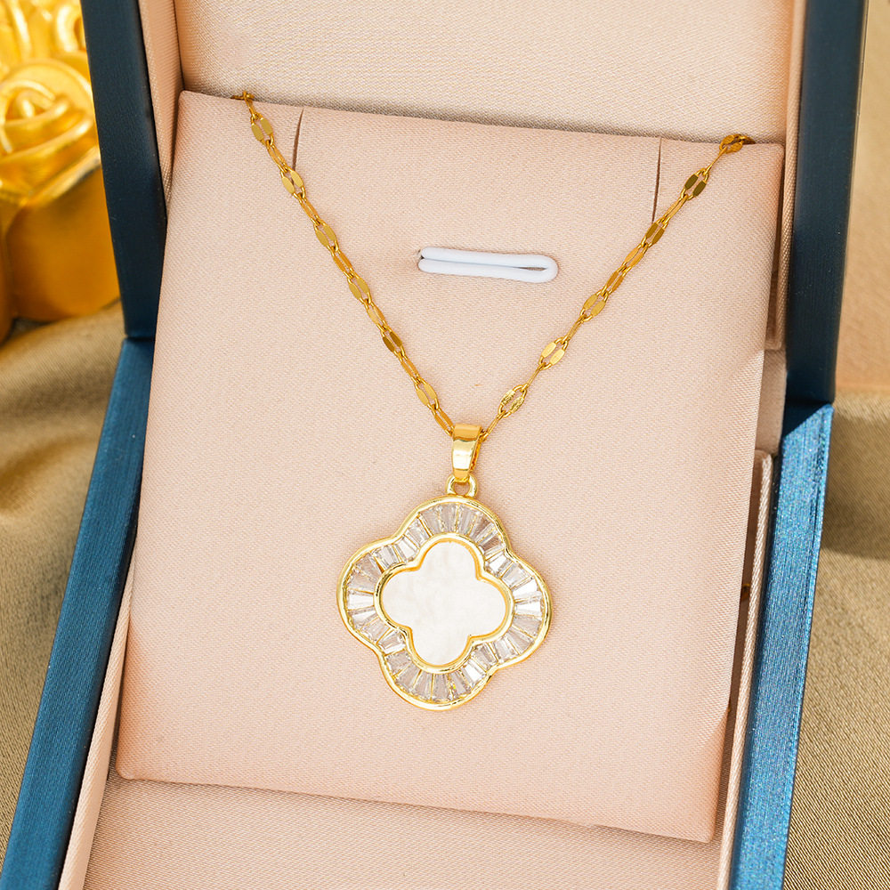 209 四つ葉のクローバー ネックレス - ゴールドとホワイト
