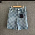 Picture color pants