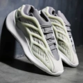 700v3 white green