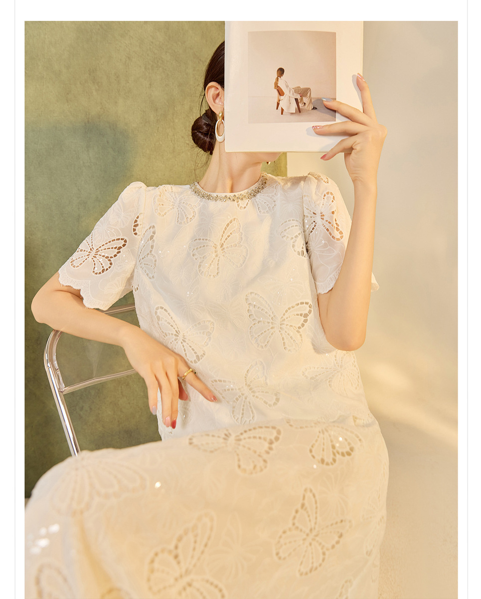 Set áo và chân váy nữ thêu bướm tay lỡ dáng dài thanh lịch — áo màu hồng, áo trắng, váy hồng, váy trắng
