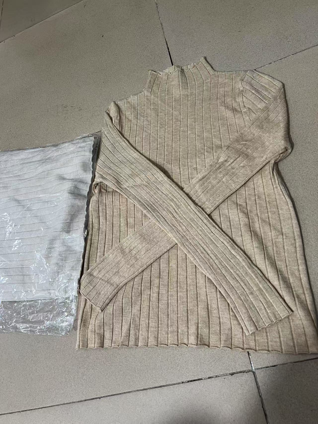 坑条半高领打底衫女士内搭毛衣女秋冬白色洋气百搭上衣黑色针织衫