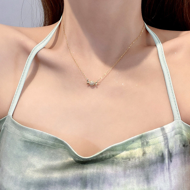 Design Sense Fun Candy Necklace Women's Light Luxury Elegant Simple Fashion Accessories ins Cold Style Clavicle Chain