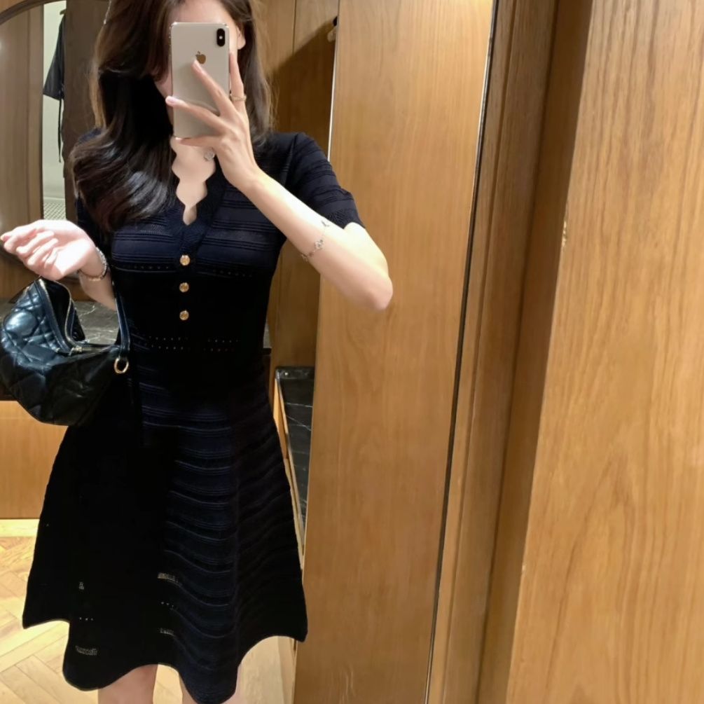 Summer Knitted Dress Slim Fit Wave V Neck Hollow Out Design Elegant Evening Wear Wholesale Available