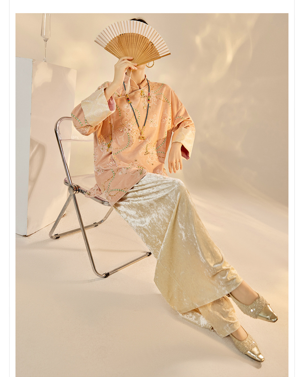 Áo khoác nữ dáng thường thêu hoa đính sequin chất liệu satin — màu hồng