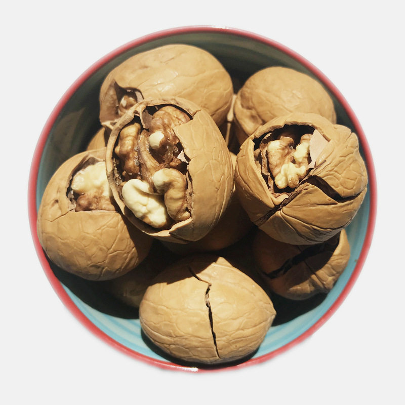 Shaanxi specialty Xi' an Hui street thin skin paper pepper salt walnut salty fried walnut new cooked walnut 500g