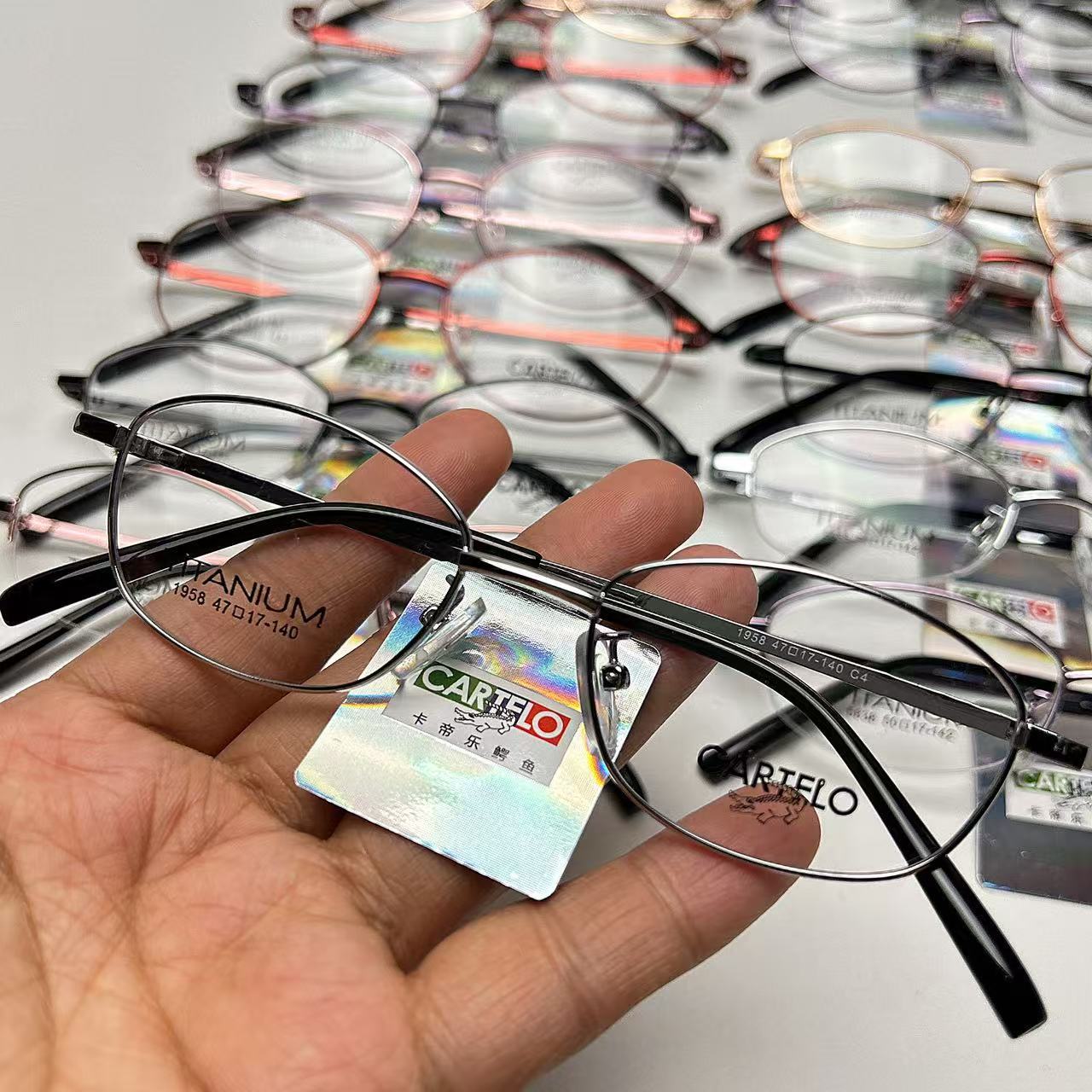 Fashion Women's Business Titanium Frame Full-Frame Prescription Glasses Optical Frame Can Be Fitted with Reading Glasses Frame Factory Processing