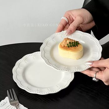 Retro Embossed Lace Dessert Plate, High-Looking Ceramic Plate, Cake Plate, Exquisite Afternoon Tea Snack Plate, Snack Plate