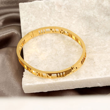 Cross-border e-commerce AliExpress Amazon super hot titanium steel stainless steel Roman numeral bracelet hollow couple jewelry