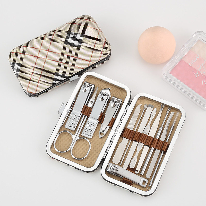 White oblique grid nail clippers suit 13-piece nail clippers beauty tools combination nail clippers trimming suit